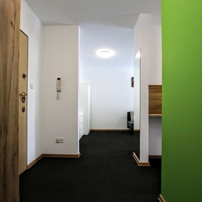 z ogródkiem/tarasem, komórką lok. - Photo 1