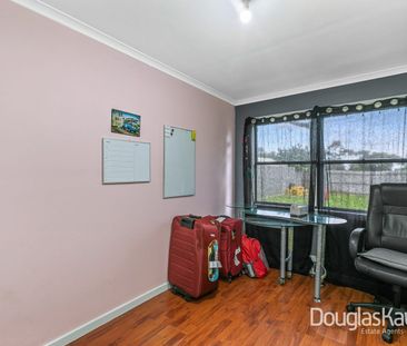 Comfortable Unit in Prime Location - Photo 4