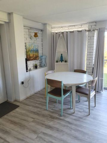 Fully Furnished Coastal Retreat - Photo 4