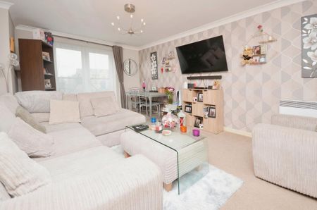 2 bedroom flat to rent - Photo 2