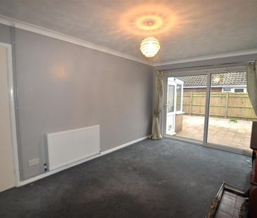 2 bedroom semi-detached bungalow to rent - Photo 5
