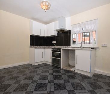 13, Firth Avenue, Leeds, West Yorkshire, LS11 7HU - Photo 4