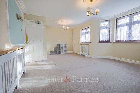 4 bedroom detached house to rent - Photo 2