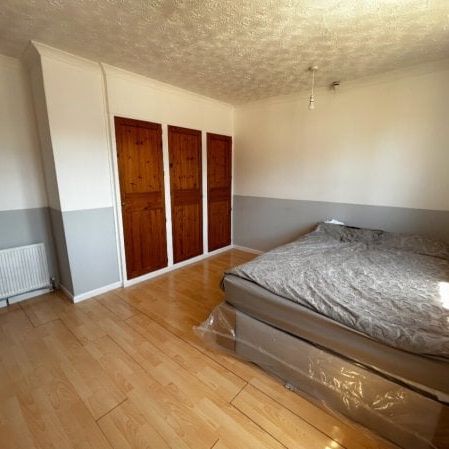 Founder Close, CV4, Property for rent - Photo 1