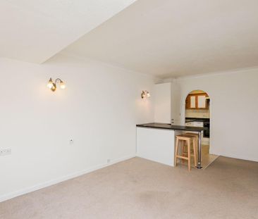 1 bedroom retirement property to rent - Photo 4