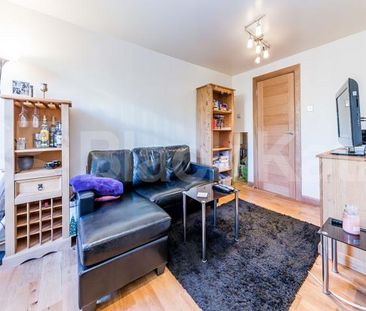 located on Chapel Market a modern and stylish 1 bedroom property wi... - Photo 2