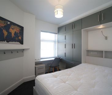 94 Caernarfon Road - Photo 3