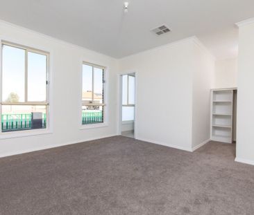 Neat 3 bedroom, 2 bathroom home - Photo 5