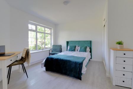 1 bedroom in a house share to rent - Photo 5