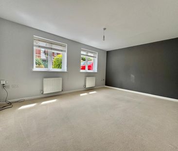 3 bedroom semi-detached house to rent - Photo 2