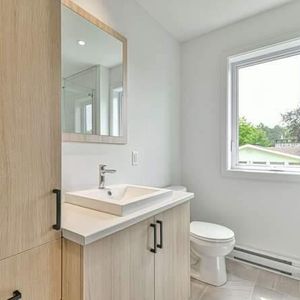 APPARTEMENT 4½ À LOUER POUR SEPTEMBRE - SAINT-DONAT - Photo 2