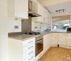 2 BEDROOM House - End Terrace - Photo 5