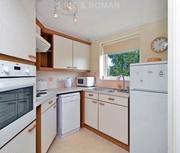 1 Bedroom Apartment, Royston Court – Hinchley Wood - Photo 2