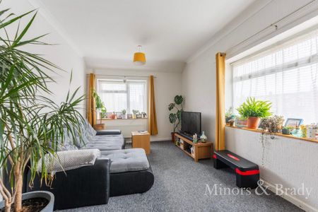 2 bedroom flat to rent - Photo 3