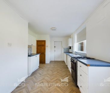 3 bedroom semi-detached house to rent - Photo 4