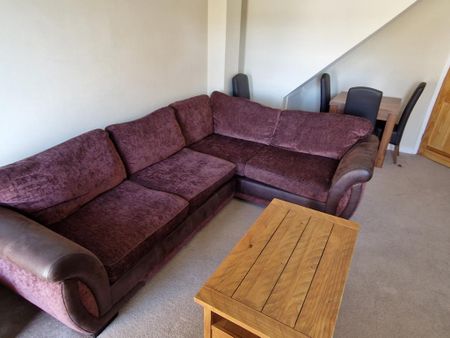 2 bedroom apartment to rent - Photo 2