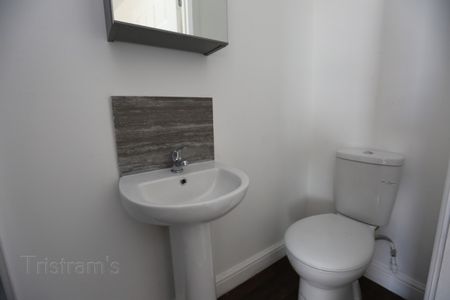 1 bed Shared Flat for Rent - Photo 5