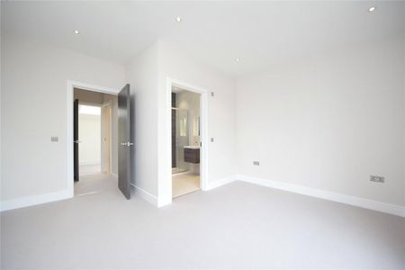 4 bedroom house in Denton Street - Photo 5