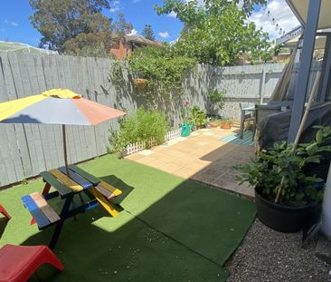 ONE OF A KIND TOWN HOUSE - Photo 1