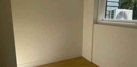 2 bedroom suite for rent - Photo 2