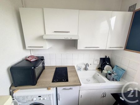 Location Appartement 1 pièce 28m² CHAMALIERES 63400 - Photo 5