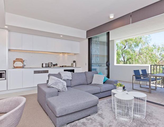 This premium Pocket Apartment has it all! - Photo 1