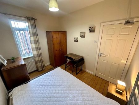 Donegall Road, Room 3, All bills included, BT125NB, Belfast - Photo 4