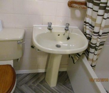 3 Bed Semi-Detached House, Brampton Drive, L8 - Photo 4