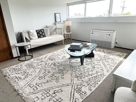 4 Bed Upstairs Villa Conversion - Close to Uni! - Photo 3