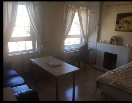 3 Bed Flat, Tower Hamlets, E14 - Photo 3