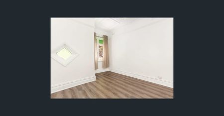 Spacious 2 Bedroom Home with Large Backyard - Photo 3