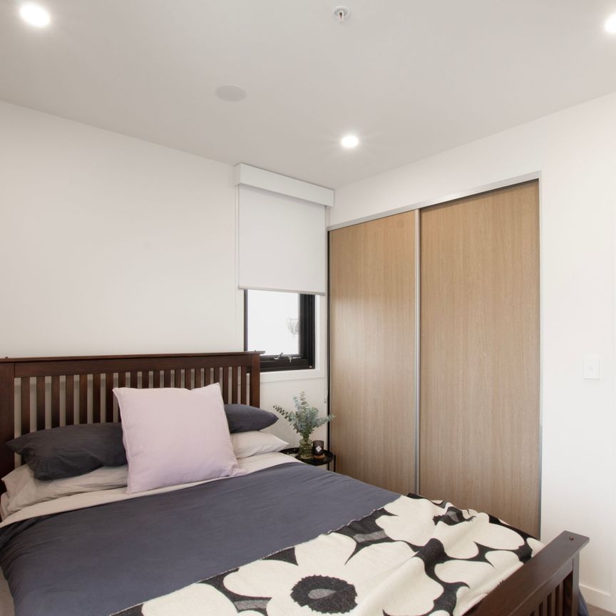 Modern Two Bedroom Apartment in Goodwood With Stunning Views - Photo 1