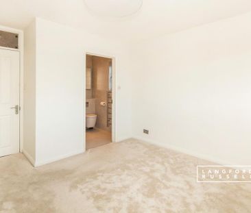 4 bedroom detached house to rent - Photo 3