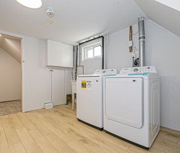 For Lease - 225 Septonne Avenue Unit# B, Newmarket, Ontario - Photo 3