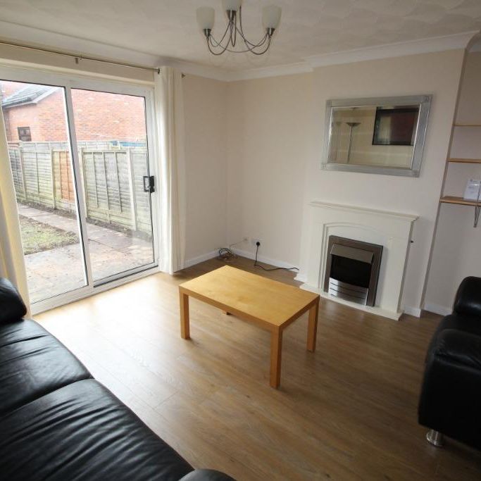2 bedroom terraced house to rent - Photo 1