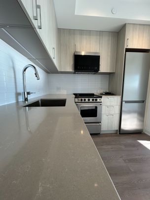 For Lease - 3250 Carding Mill Trail Unit# 332, Oakville, Ontario - Photo 1