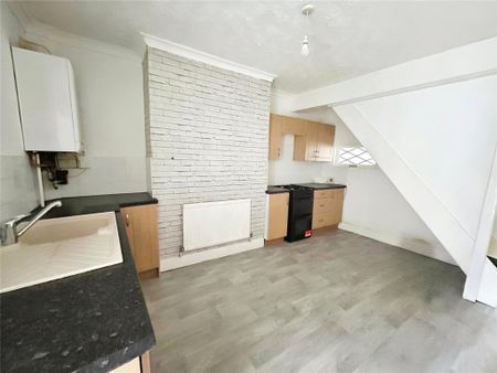 2 bedroom terraced house to rent - Photo 2
