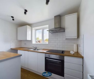 Whateleys Drive, Kenilworth - Photo 1