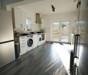 1 bedroom in a house share to rent - Photo 5