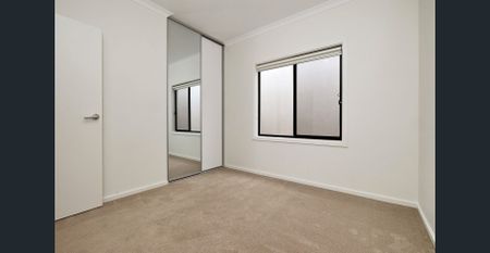 Modern Family Living in a Fast-Growing Eyre Community - Photo 2