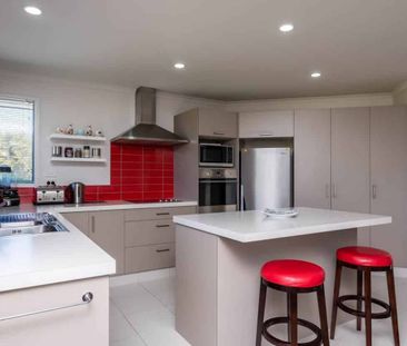 Perfect family home in Ruakaka - Photo 2