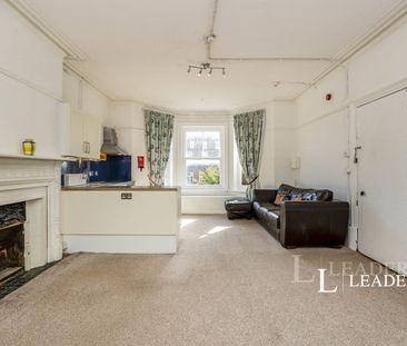 1 bedroom studio to rent Harvey Road, Guildford, Surrey, GU1 - Photo 2
