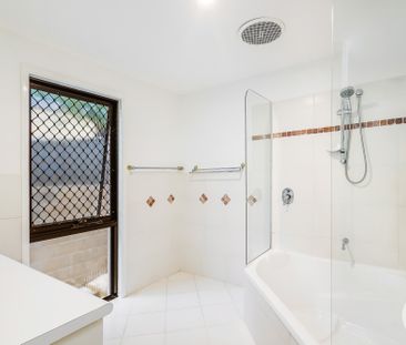 17 Trumpeter Circuit, Corlette NSW 2315 - House For Rent | Domain - Photo 4