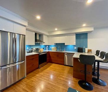 PET FRIENDLY SPACIOUS TOP FLOOR 1BED 1 BATH CORNER UNIT AT MOUNT PLEASANT - Photo 1