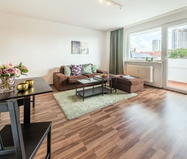 City-Residence: Schick eingerichtete Wohnung mit Skylineblick in se... - Photo 1