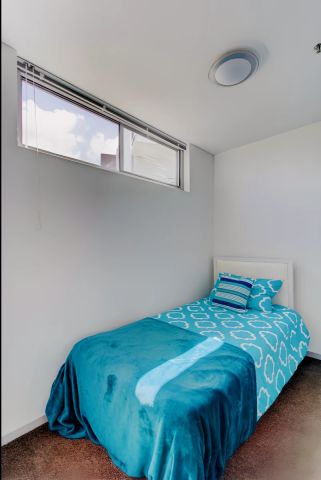 1 Bedroom with balcony style 2 - Photo 2