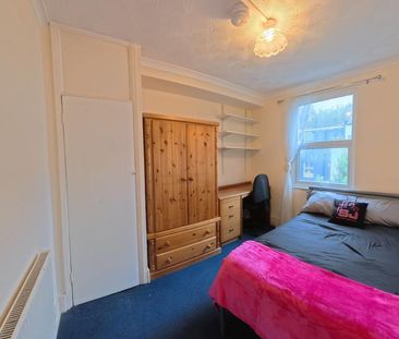 4 bedroom house to rent - Photo 1