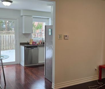 For Lease - 5 Constellation Crescent, Richmond Hill, Ontario - Photo 1