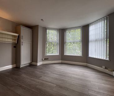 Flat 3, 6 Glandore Avenue, Belfast, BT15 3FB - Photo 5