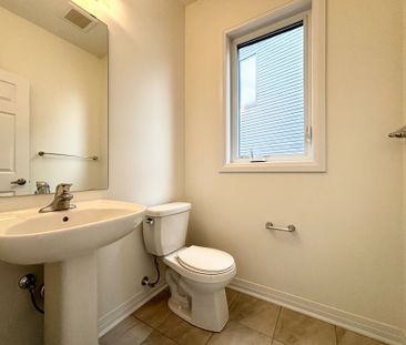 For Lease - 132 PORT Crescent, Welland, Ontario - Photo 1